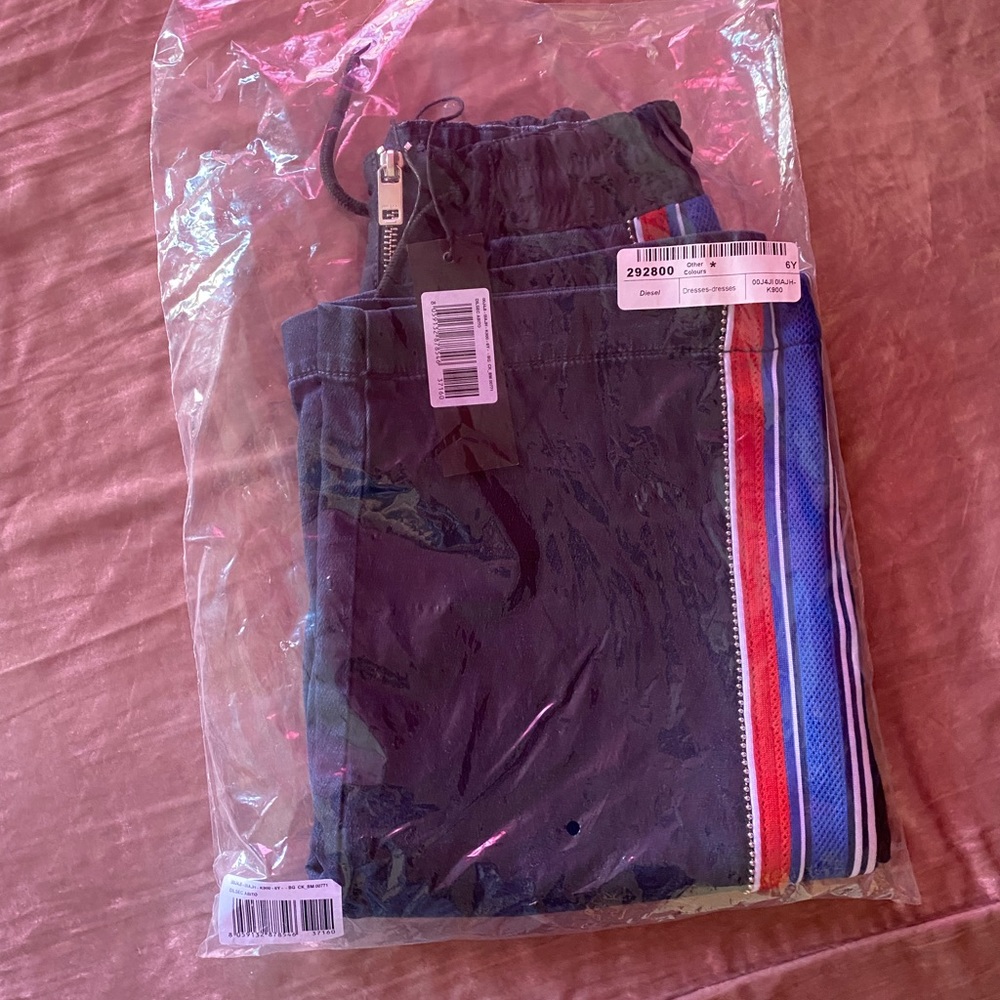 Authentic Diesel Girls Pants  jeans 👖 Size 6 - Picture 2 of 6